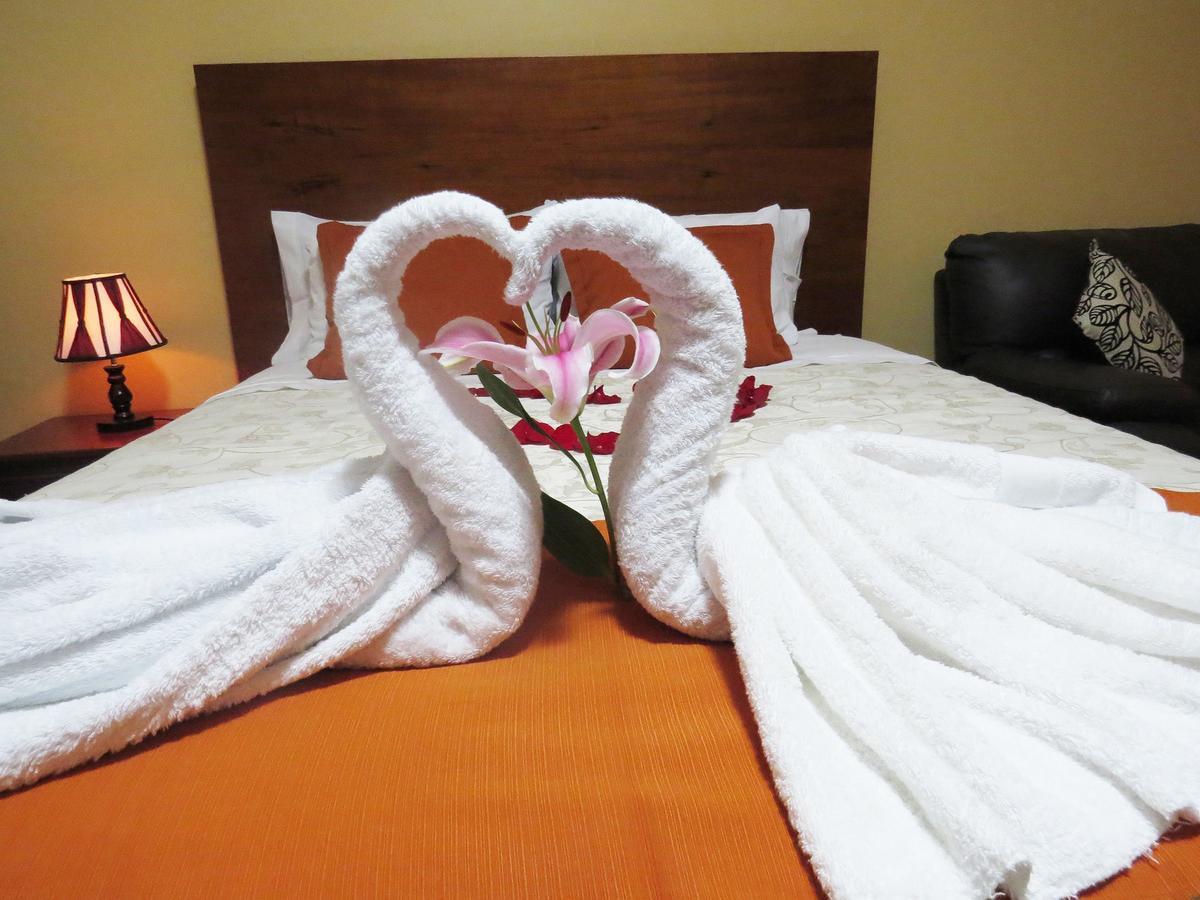 Victtorios Hotel Satipo Dış mekan fotoğraf